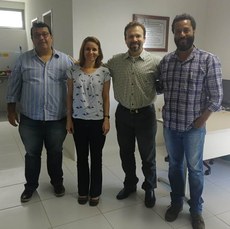 Da esquerda para direita: Alexandre (EMBRAMIL), Profa. Melânia, Dr. Cleverton e Prof. Raphael Beirigo.