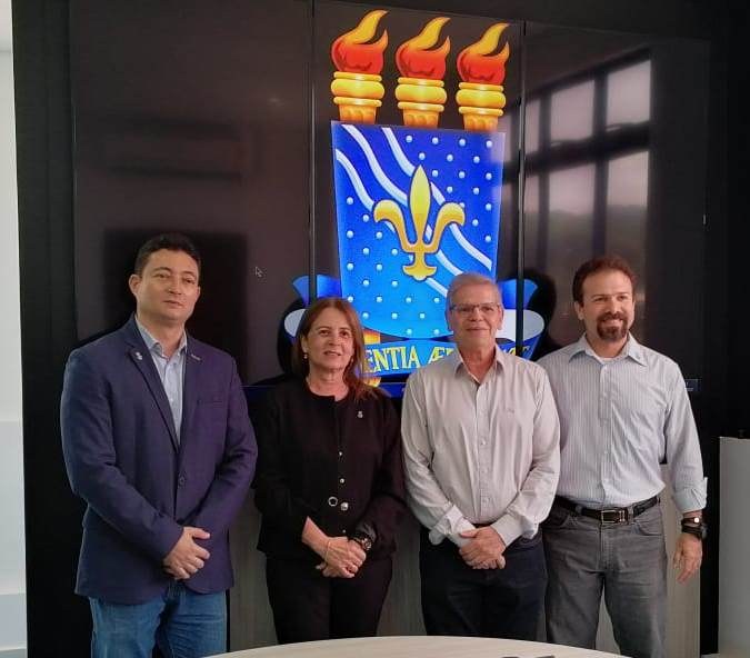 Reitora reconhece os esforços da Diretoria da INOVA.