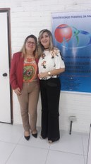Na foto, profª Mônica, presidente da CPA e profª Carla Alecsandra, coordenadora de Letras Inglês (EAD).