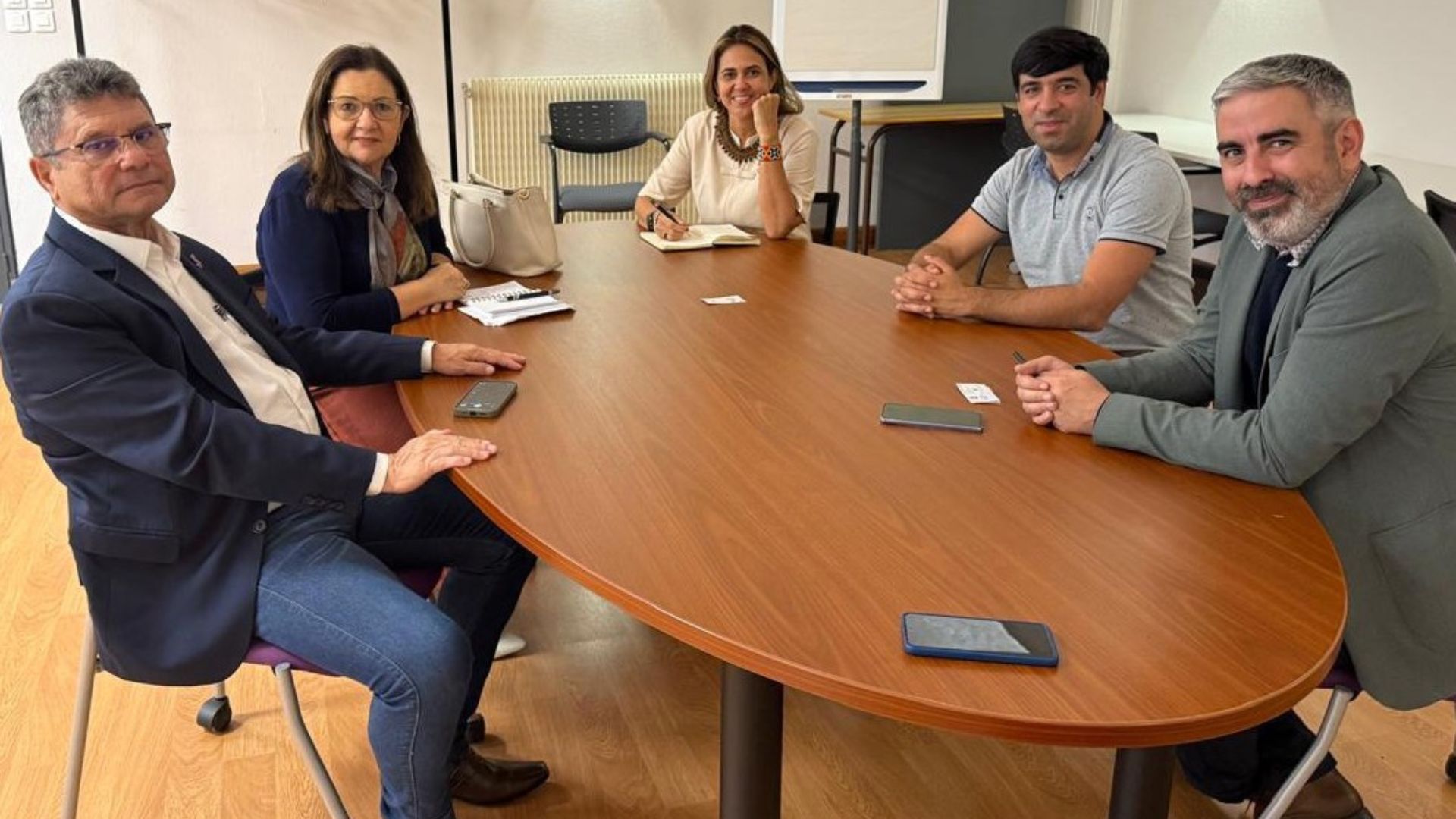 Segundo dia de delegação da UFPB na França tem visita a instituto e a faculdade da Universidade de Poitiers Segundo dia de delegação da UFPB na França tem visita a instituto e a faculdade da Universidade de Poitiers