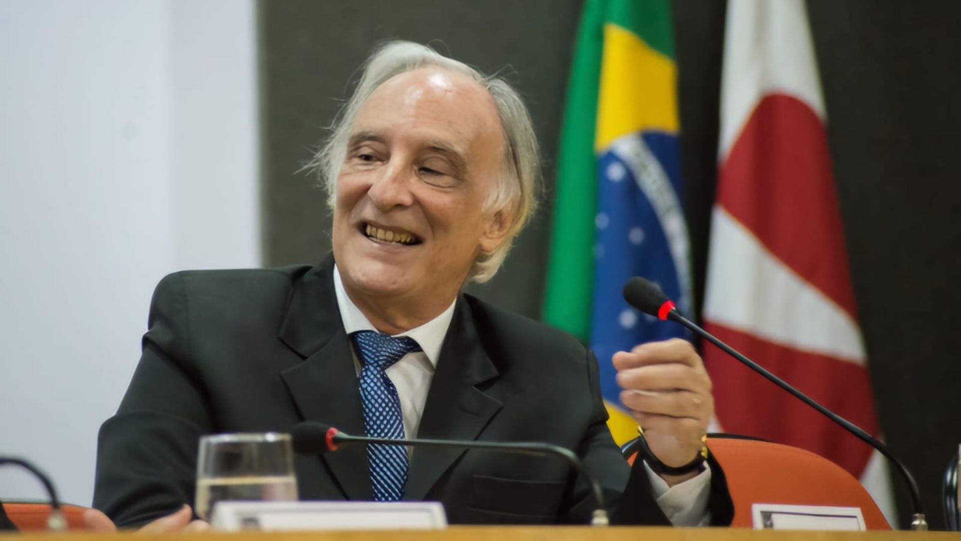 Ex-reitor da UnB ministra aula magna sobre Direitos Humanos, na UFPB Ex-reitor da UnB ministra aula magna sobre Direitos Humanos, na UFPB