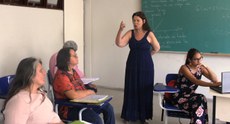 Heloísa Melo foi a primeira monitora cega do Centro de Educação. Crédito: Raíssa Oliveira
