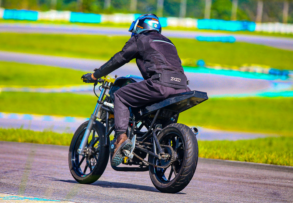 Estudantes da UFPB produzem moto de corrida para competição internacional —  UNIVERSIDADE FEDERAL DA PARAÍBA - UFPB