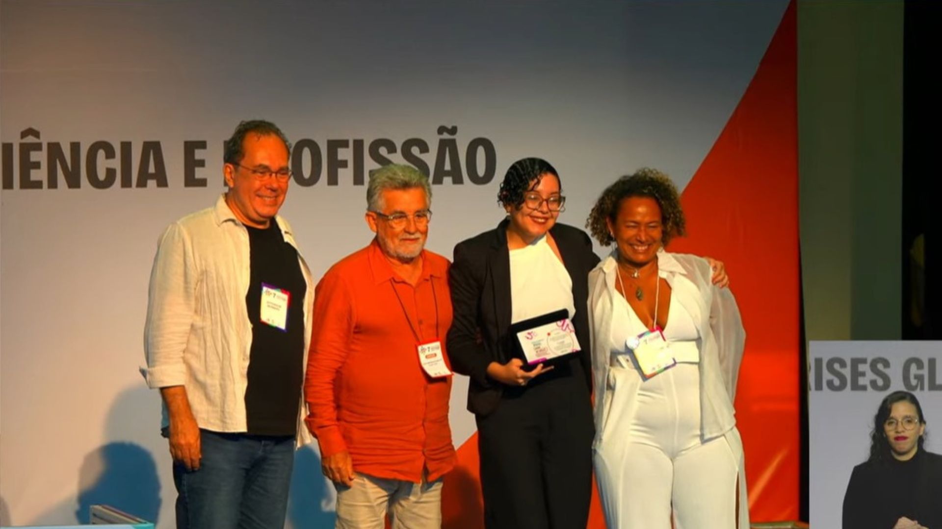 Exposição a conteúdo violento nas redes sociais aumenta agressividade online, indica estudo da UFPB