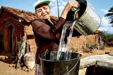 Acesso à água é fundamental para boas condições de vida. Crédito: Cristiano Mariz (Exame)/Reprodução