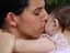 Pesquisadora da UFPB alerta sobre vida precária das cuidadoras de crianças com zika